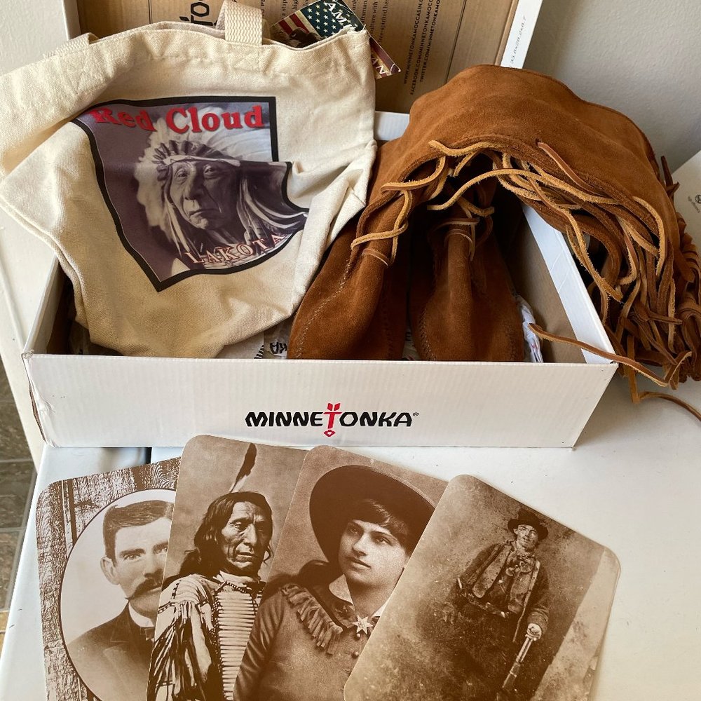 Minne Tonka front lace knee HB